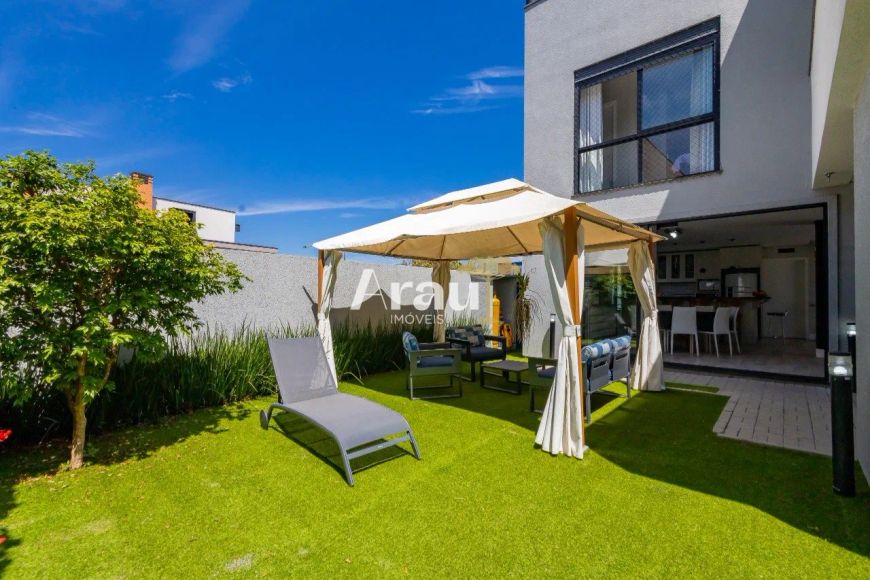 Casa em Condomínio - Santa Felicidade