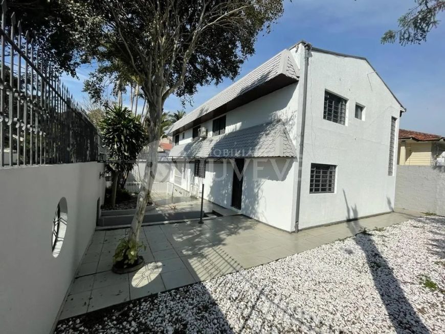 IMOBILIARIA JUVEVE VENDE CASA DE ESQUINA GUABIROTUBA COLEGIO MEDIANEIRA PUC/PR FRANCISCO BRAGA, 98