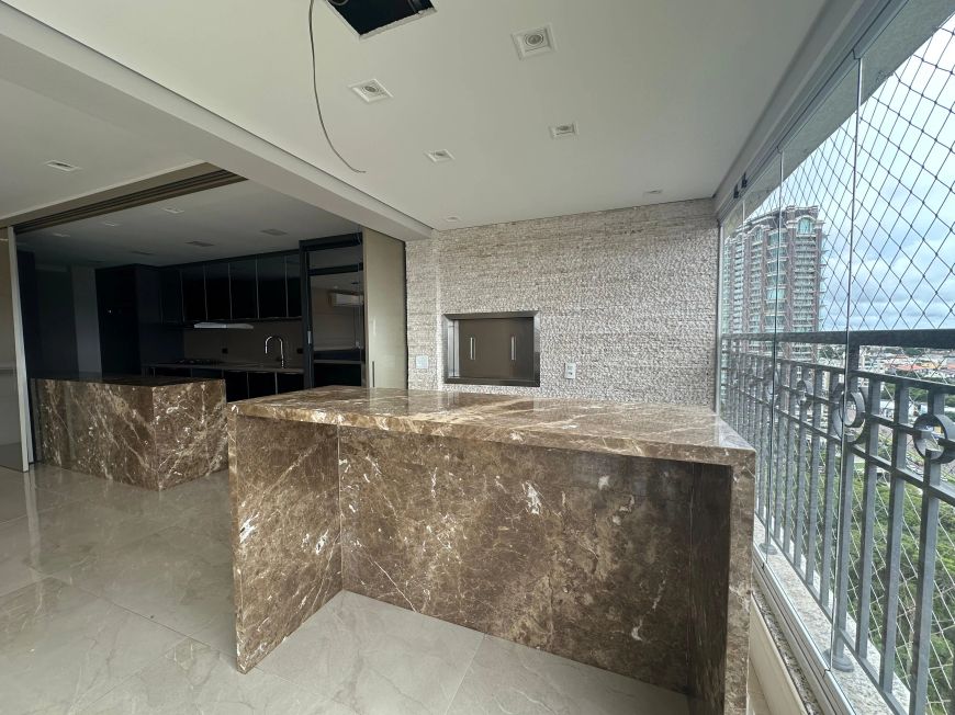 Apartamento de Alto Padrão no Ecoville – 24º Andar com Vista Deslumbrante