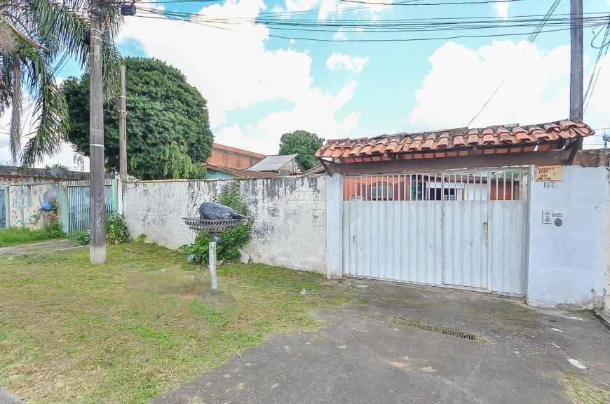 Imóvel para venda tem 605 metros quadrados em Xaxim - Curitiba - PR