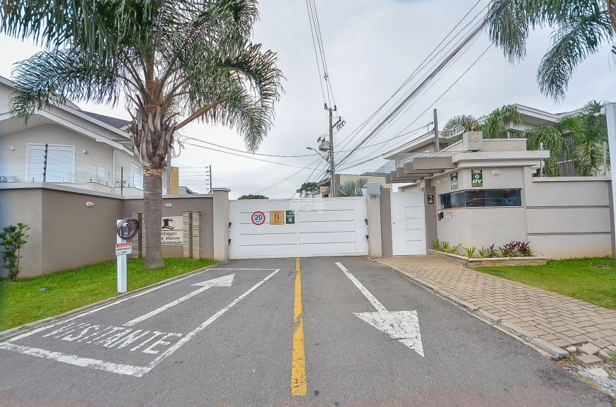 Terreno em condomínio fechado no Xaxim