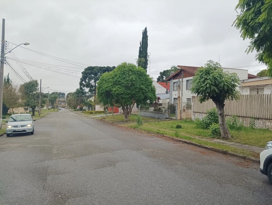 Excelente terreno com.15,50m no Guabirotuba - Curitiba - PR