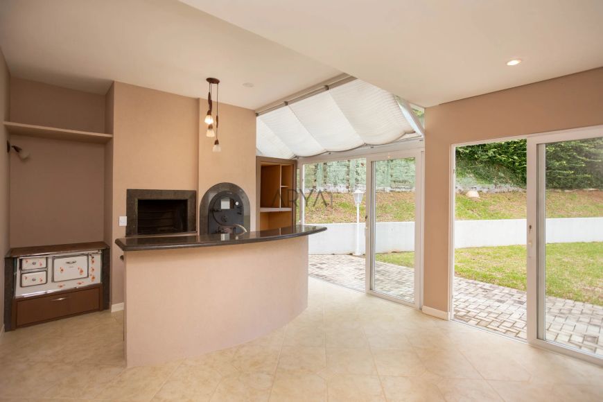 Casa à venda em condomínio no Campo Comprido ARYA1