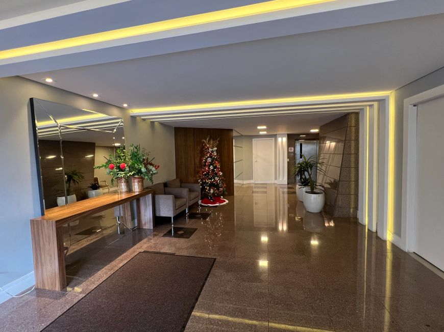 Apartamento 4 dormitórios, Face Norte/Oeste, Cabral, Curitiba-PR.