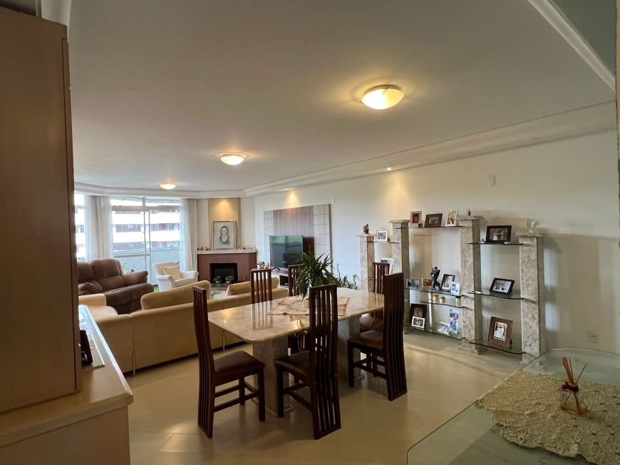 Apartamento 4 dormitórios, Face Norte/Oeste, Cabral, Curitiba-PR.