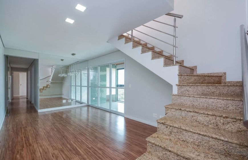 Cobertura com 3 dormitórios à venda, 136 m² por R$ 1.479.000,00 - Bacacheri - Curitiba/PR