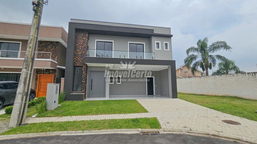 Belíssimo sobrado novo em condomínio fechado de 198 m² com 3 suítes