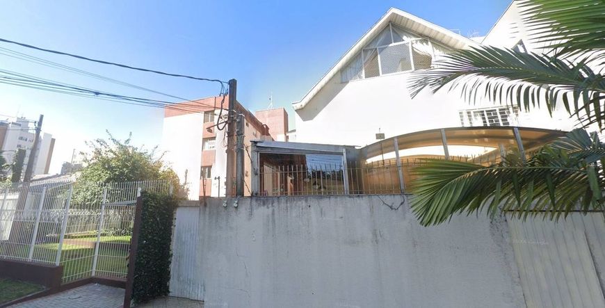 Sobrado 3 Dormitórios, 1 Suíte, 265 m², à venda por R$ 1.250.000 - Água Verde, Curitiba (PR)