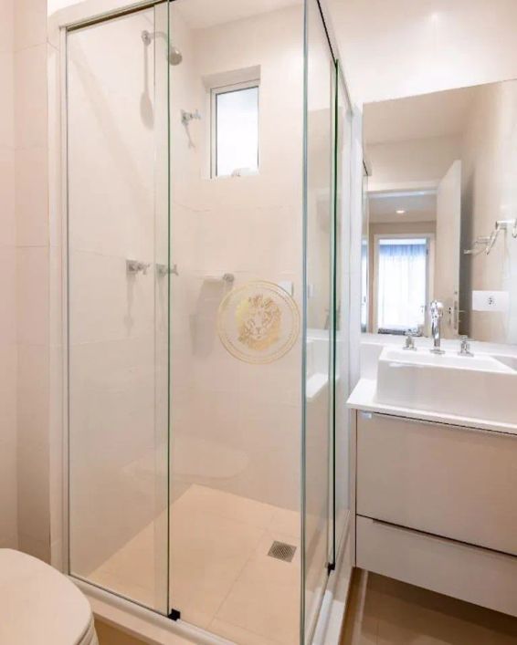 Apartamento moderno com 3 quartos no Batel