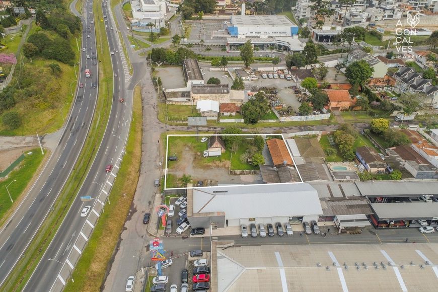 Terreno, 1.800.00 m², Perto ao Parque Barigui, Mossunguê, Curitiba.