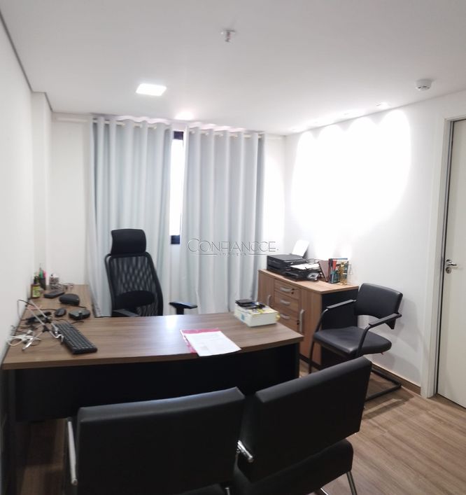 Sala comercial para venda no Centro de Curitiba/PR | Confiancce Imóveis
