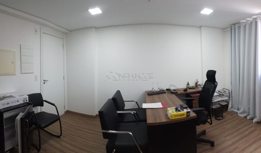 Sala comercial para venda no Centro de Curitiba/PR | Confiancce Imóveis