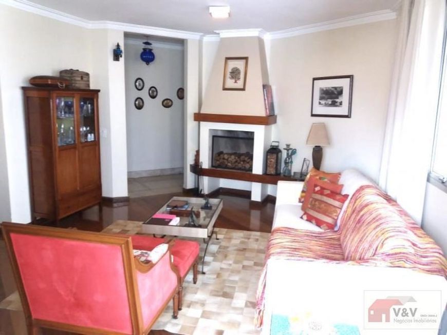 Apartamento a venda no Campo Belo, 4 dormitórios, sendo 3 suítes, 3 vagas de garagem - 160m2!