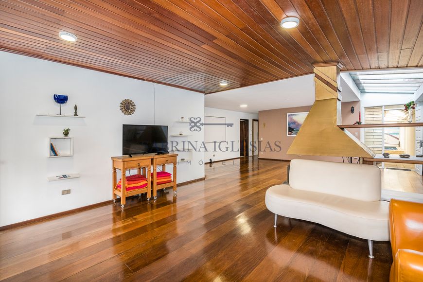 Casa comercial no Vila Izabel, terreno ZR4