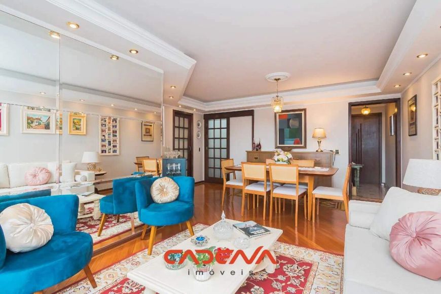Apartamento com 3 quartos e 2 vagas à venda no Bacacheri
