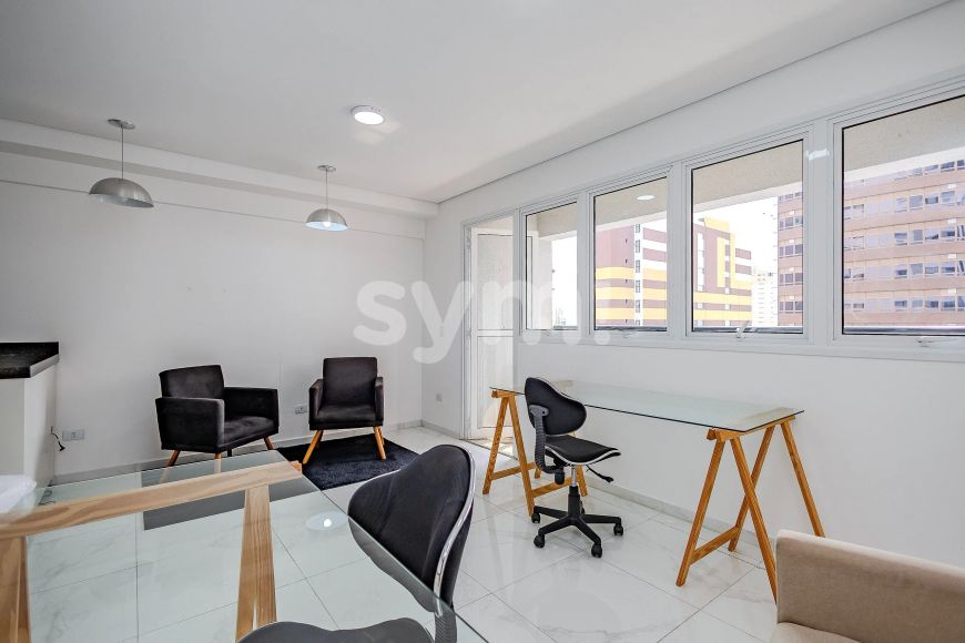 Sala mobiliada no Mid Work