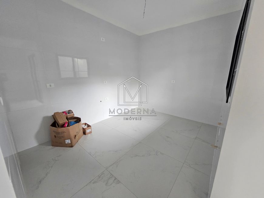 EXCELENTE SOBRADO TRIPLEX FRENTE RUA