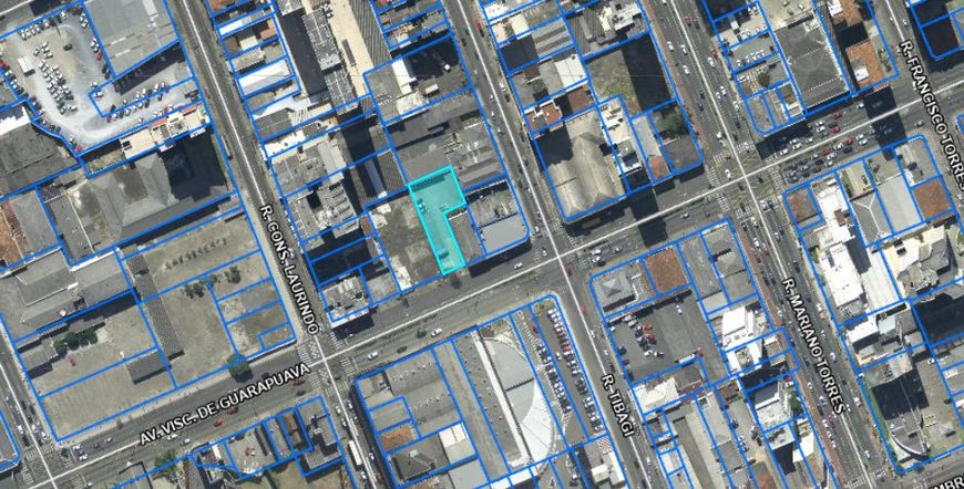 Terreno no Centro, de 694,60 m² - Curitiba