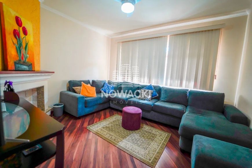 CASA COM 5 DORMITÓRIOS e 4 VAGAS NO SEMINÁRIO