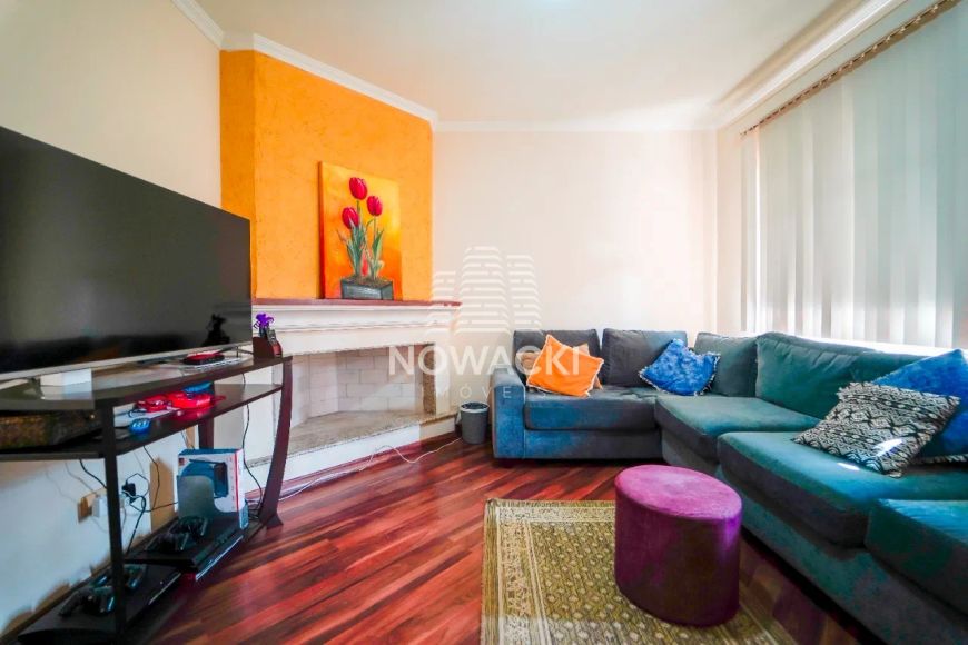 CASA COM 5 DORMITÓRIOS e 4 VAGAS NO SEMINÁRIO