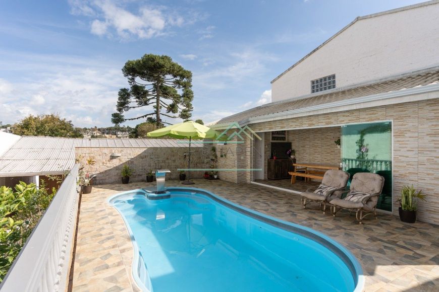 Casa térrea com piscina!