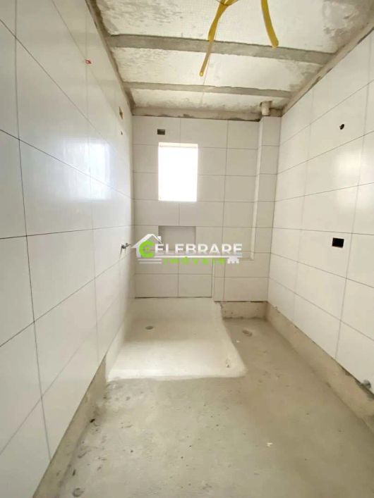EXCELENTE SOBRADO NO BAIRRO ALTO! 03 QTOS,SUÍTE,GARAGEM COBERTA