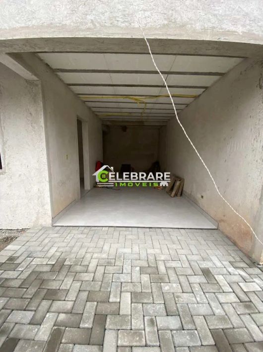EXCELENTE SOBRADO NO BAIRRO ALTO! 03 QTOS,SUÍTE,GARAGEM COBERTA