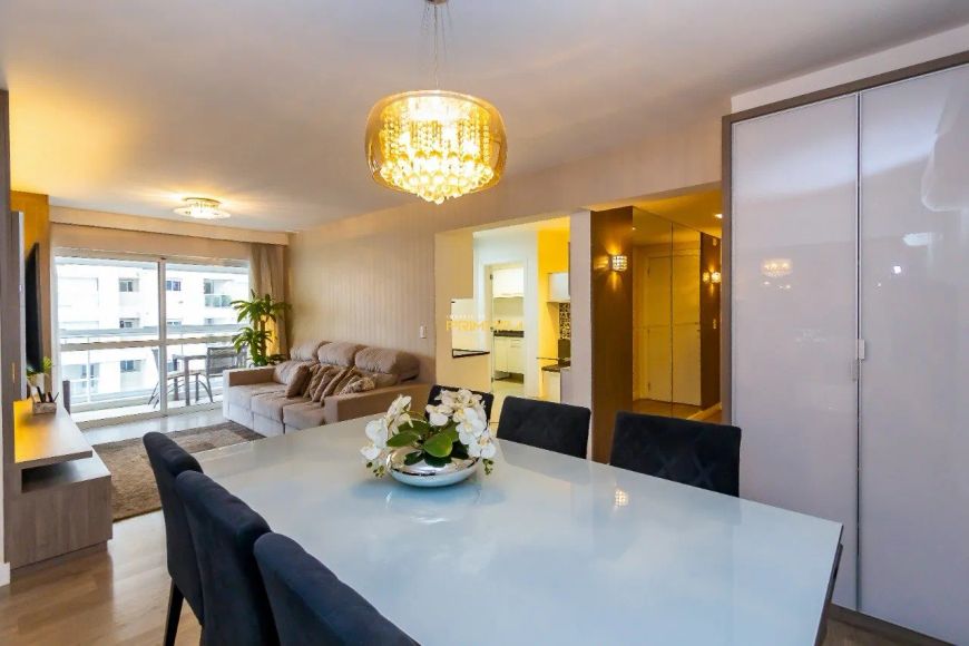 Apartamento mobiliado 3 quartos - Água Verde