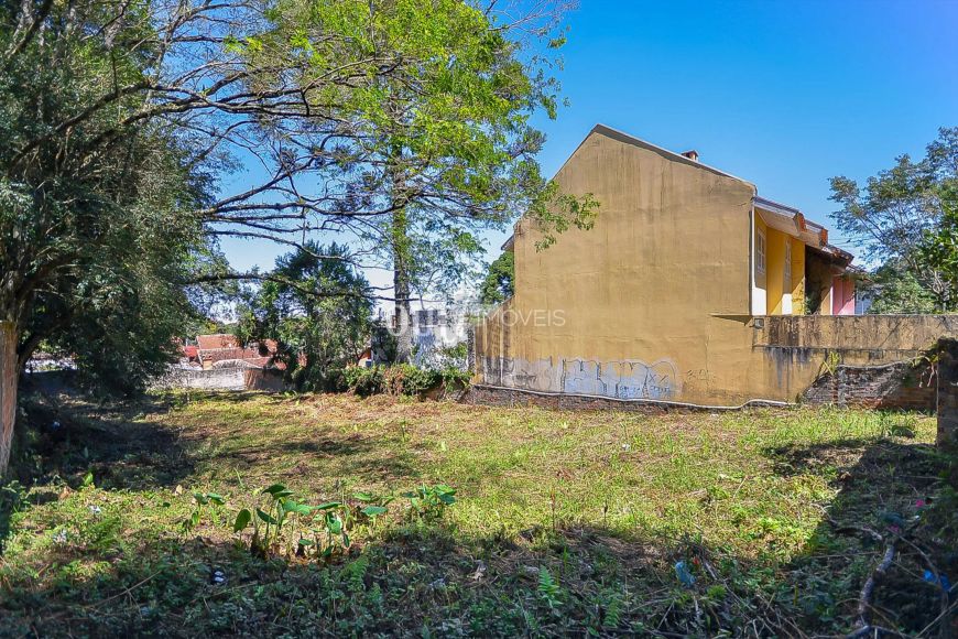 Terreno ZR-2 no Pilarzinho, ideal para construção do seu novo lar!