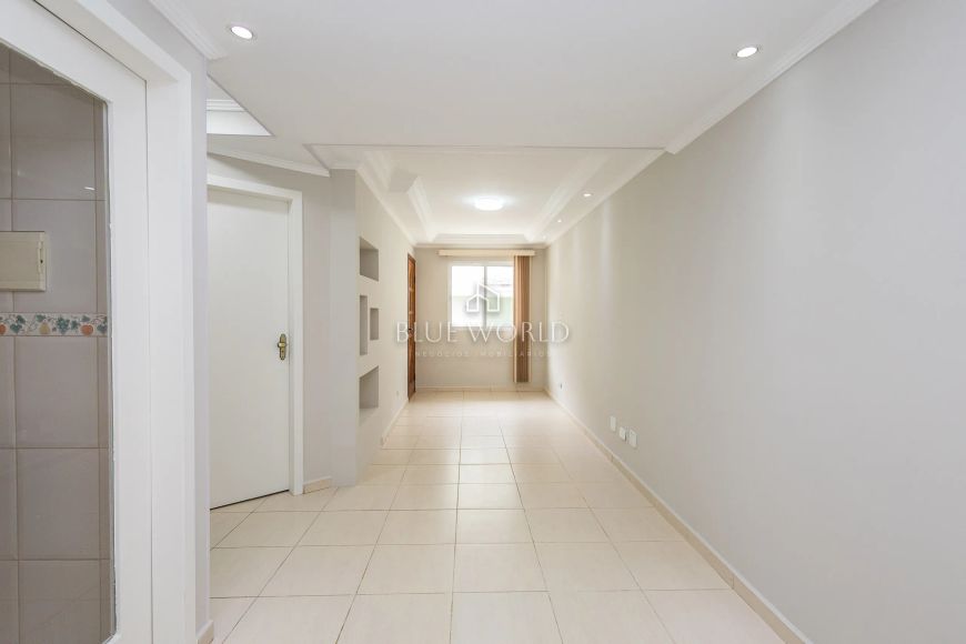 Sobrado em condomínio fechado no Uberaba com 130m², 3 quartos, 2 suítes