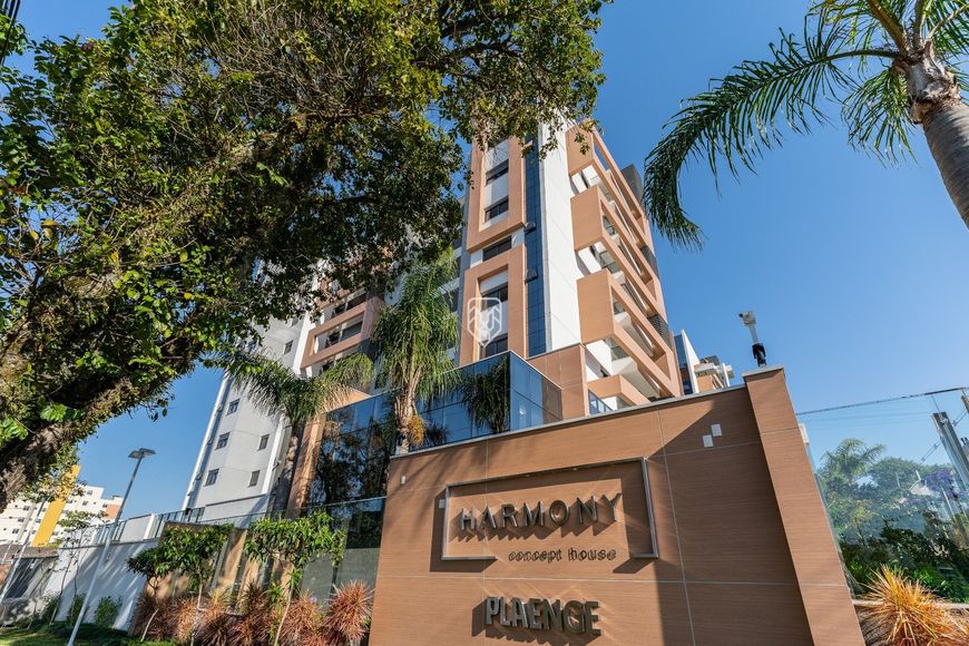 Apartamento Garden, 03 Dormitórios, 02 Vagas, Condomínio Clube, Curitiba, Água Verde.