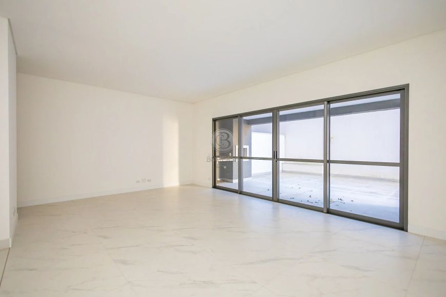 Apartamento com 3 dormitórios à venda com 203.04m² por R$ 1.900.000,00 no bairro Água Verde - CURITI