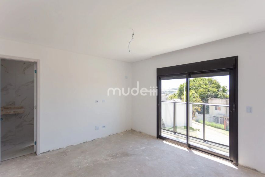 Sobrado Alto Padrão no Atuba