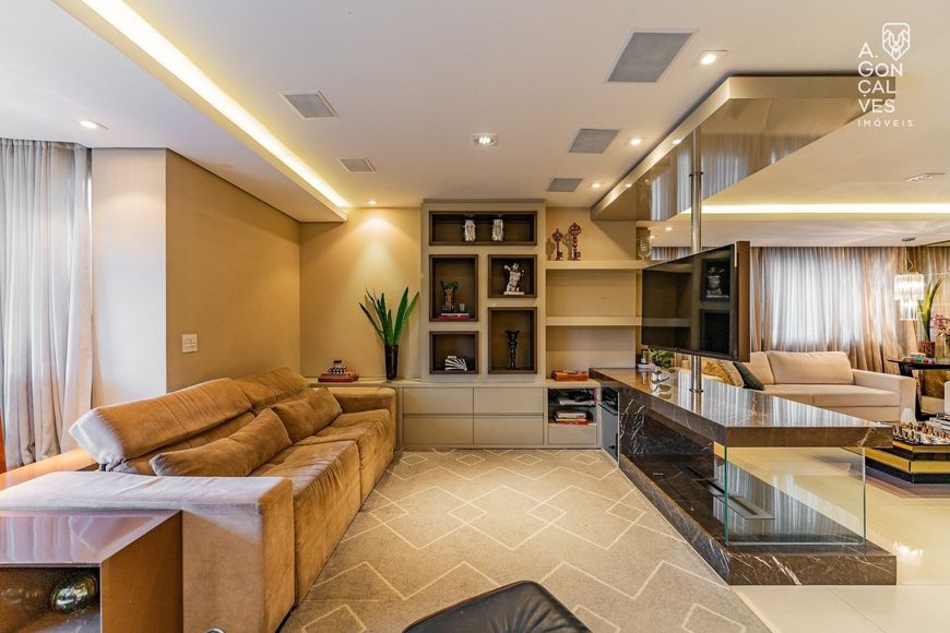 Apartamento, 03 suítes, 03 vagas, churrasqueira à carvão, Mossunguê, Curitiba.