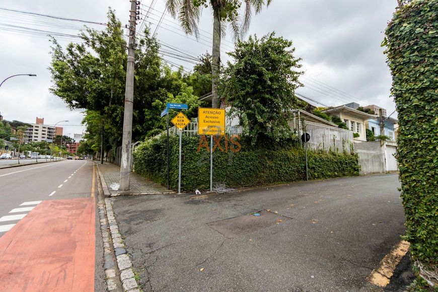 Terreno na Rua João Gualberto