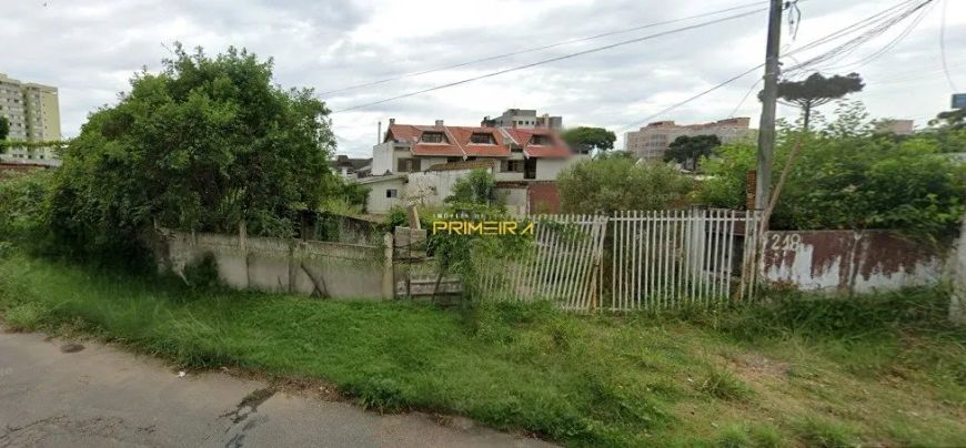 Terreno de 770m² à venda no Portão
