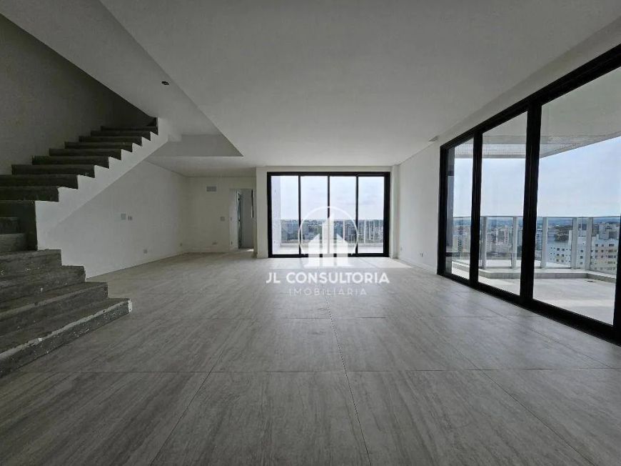 Cobertura com 3 dormitórios à venda, 197 m² por R$ 2.998.875,47 - Cabral - Curitiba/PR