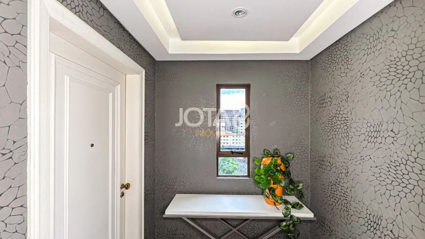 APARTAMENTO 4 QUARTOS EM ÓTIMA LOCALIZAÇÃO NO BATEL! Apartamento de 4 quartos no Batel - J8 Imóveis