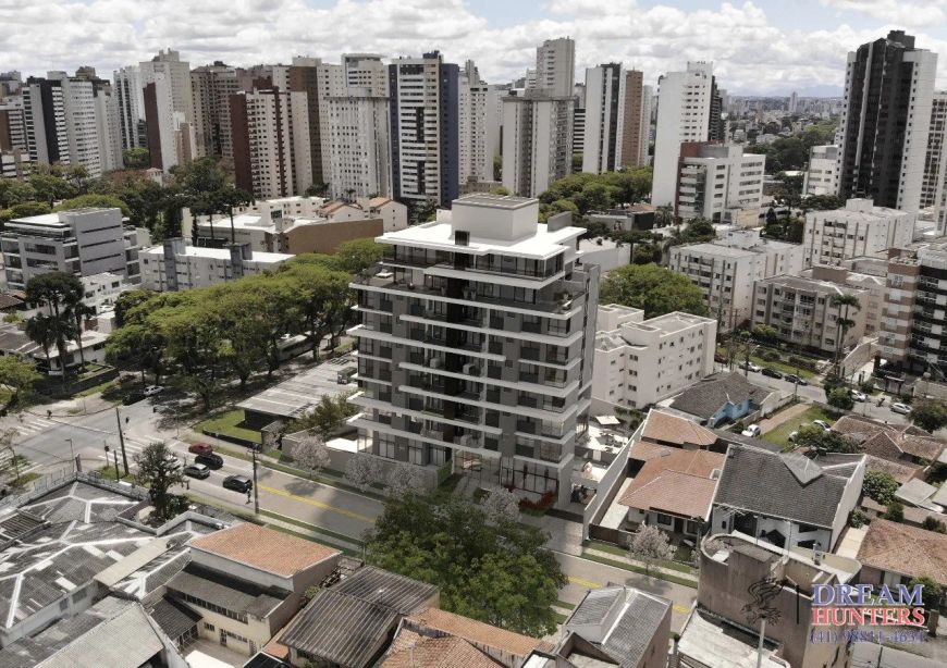 Apartamento com 117m² privativos, 3 Quartos( sendo 1 suíte +2 demi), 2 Vagas, no Bairro Água Verde
