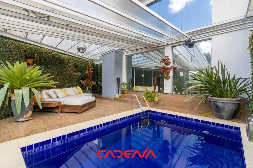 Casa com 3 quartos e 4 vagas à venda no Campina do Siqueira