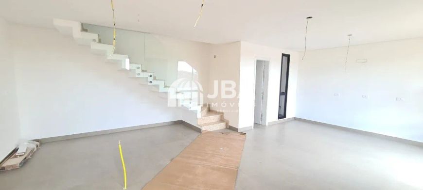 SOBRADOS COM TERRAÇO EM CONDOMINIO NO BAIRRO ALTO