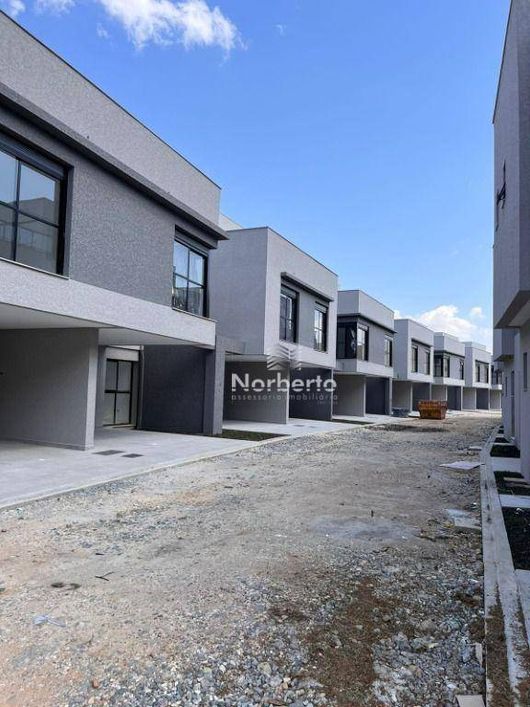 Sobrado à venda, 142 m² por R$ 1.100.000,00 - Tingui - Curitiba/PR