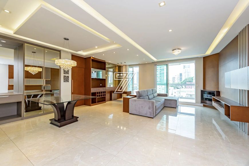 Imóvel a venda tem 168m² com 3 quartos no Água Verde - Curitiba - PR