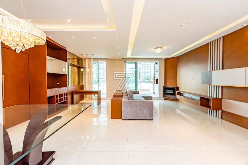 Imóvel a venda tem 168m² com 3 quartos no Água Verde - Curitiba - PR