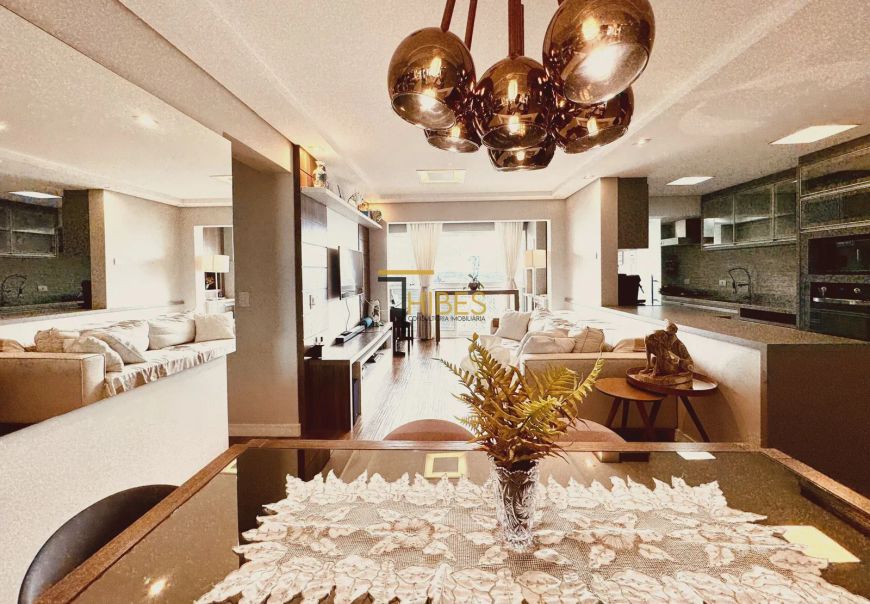 Apartamento Younique Água Verde, andar alto, vista encantadora, decorado, 2 dorm.78 m² priv. 2 vagas