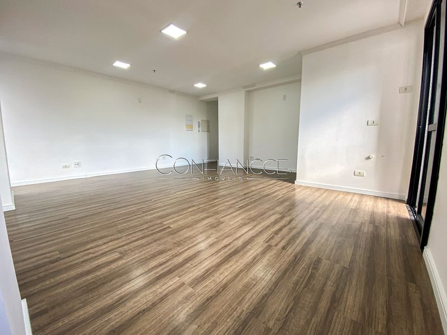 Sala comercial à venda no Centro de Curitiba/PR | Confiancce Imóveis