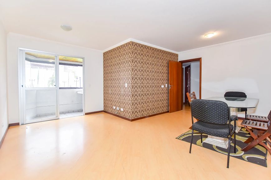 Apartamento de 104,79m² no Cabral.