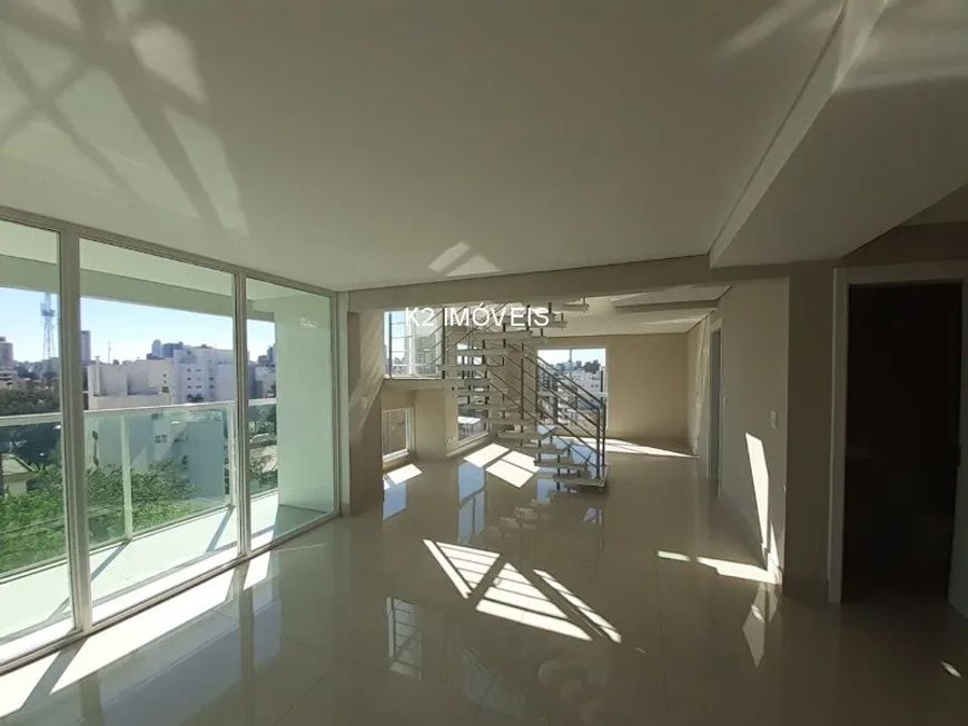 Cobertura Duplex à Venda em Curitiba-PR, no Alto da Glória: 4 Quartos, sendo 3 Suítes e 3 Vagas de G