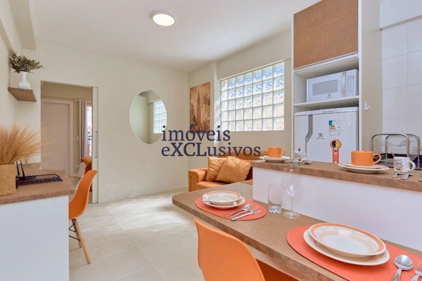 Apartamento mobiliado com 1 suíte no Centro.