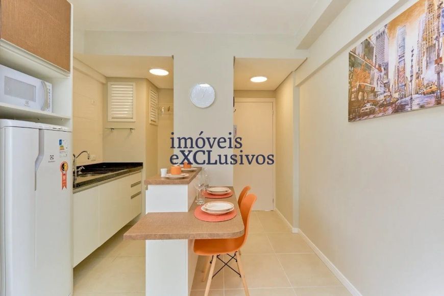 Apartamento mobiliado com 1 suíte no Centro.
